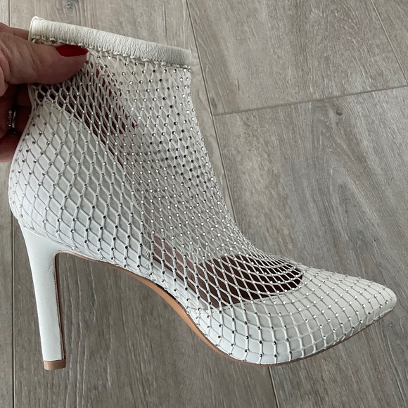 PNIA TORNAI Liebe Rhinestone Netting  Pointed Toe Pumps White Size 7 NWOT - Picture 9 of 9